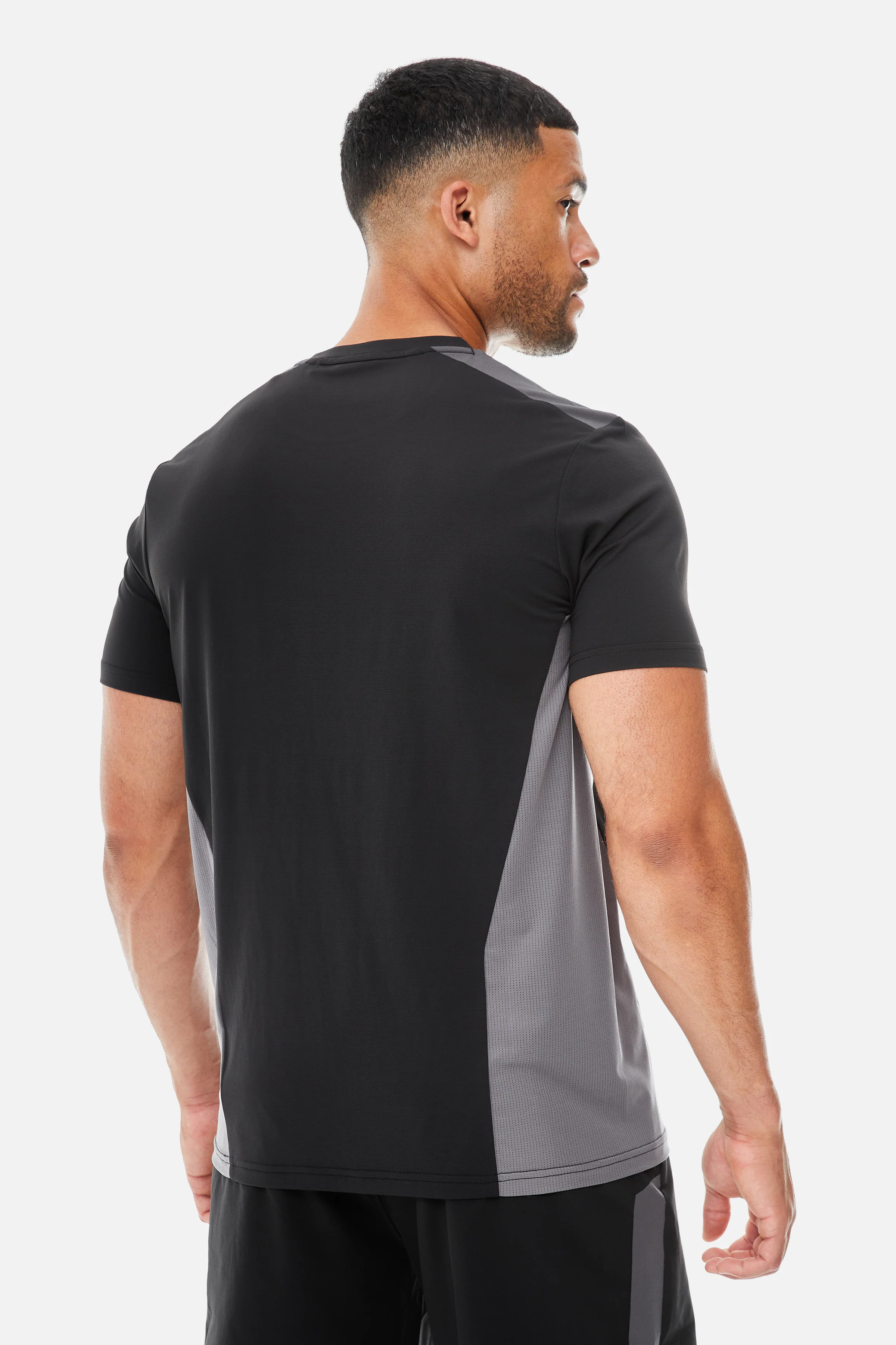 AW25 Triathlon Tee - Black/Volcano Grey/Urban Smoke - Image 2