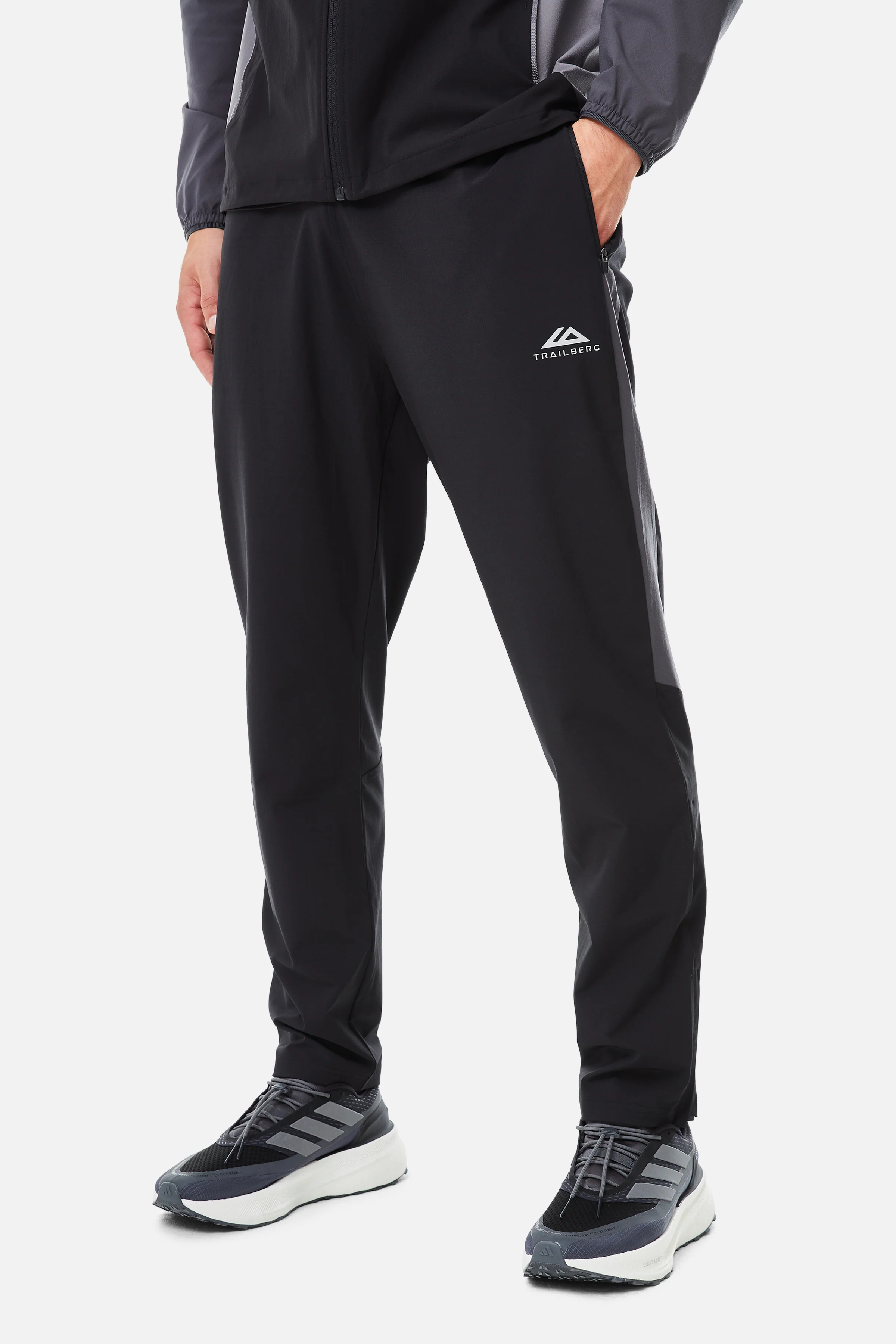 AW25 Triathlon Tracksuit - Black/Volcano Grey/Urban Smoke - Image 10