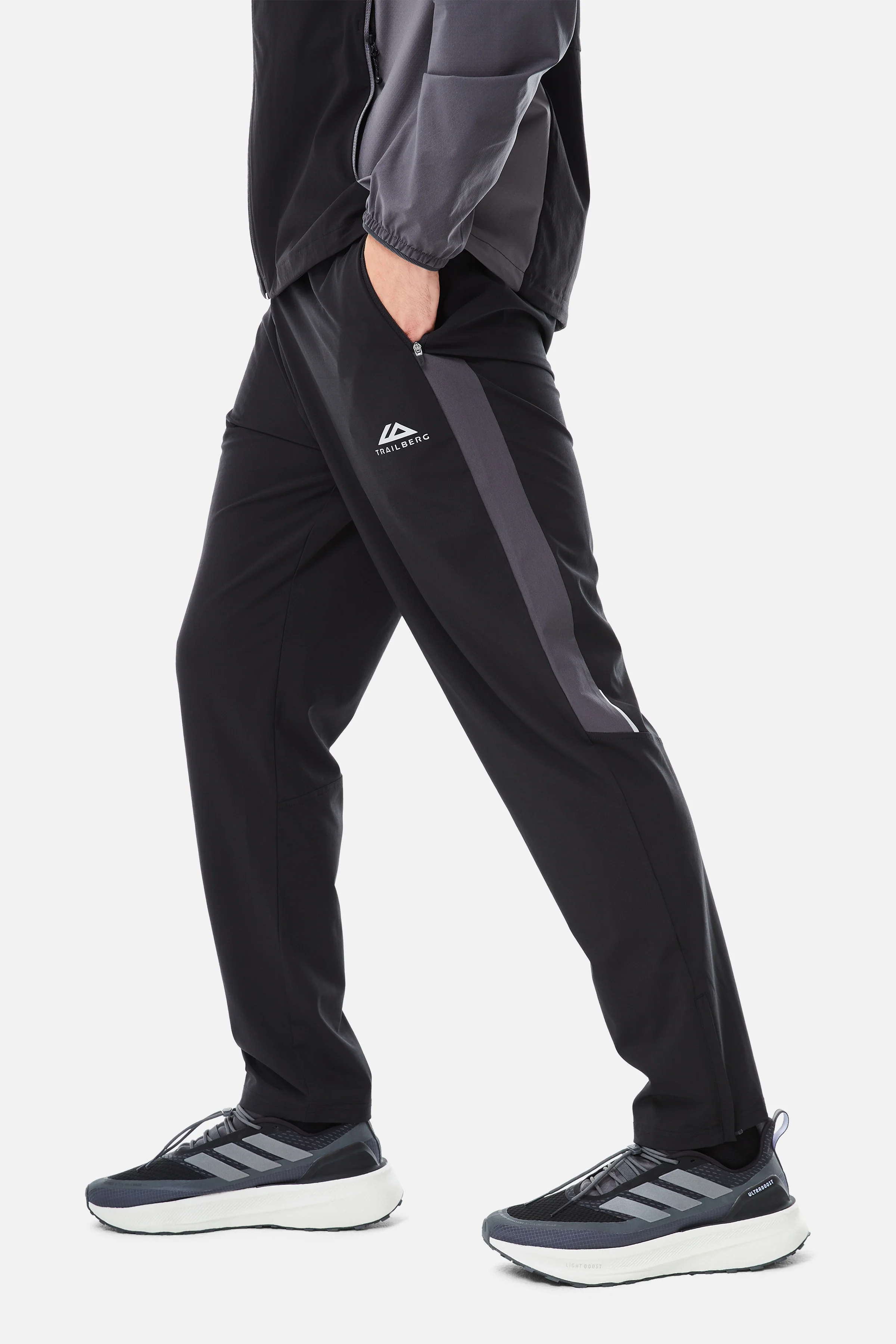 AW25 Triathlon Tracksuit - Black/Volcano Grey/Urban Smoke - Image 11