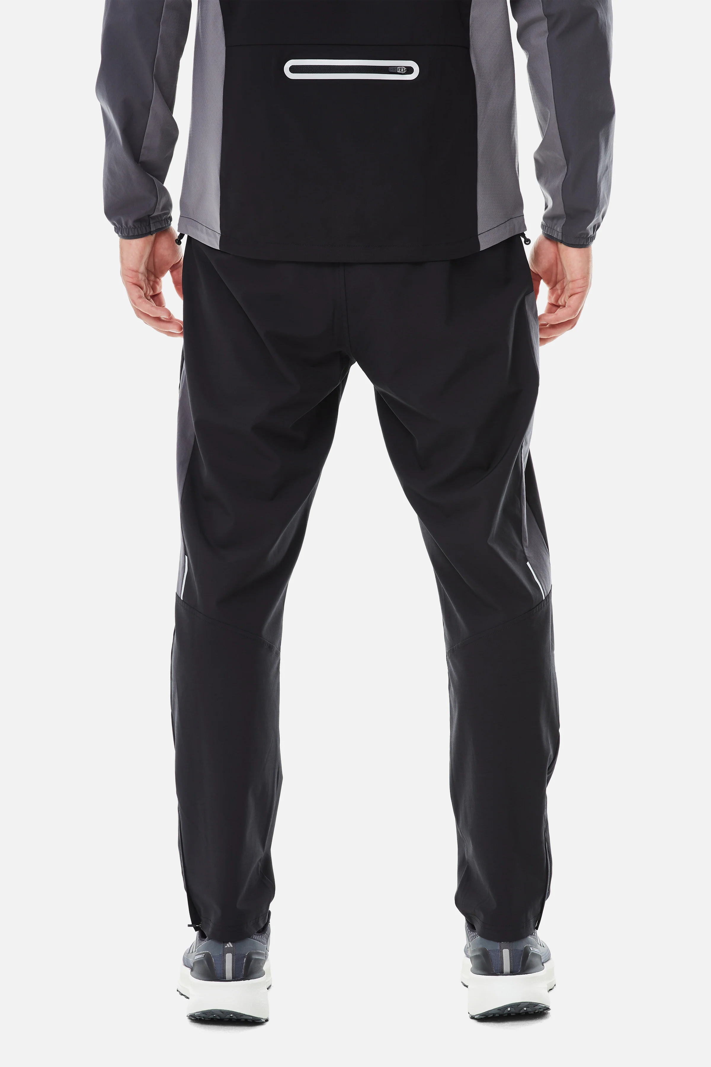 AW25 Triathlon Tracksuit - Black/Volcano Grey/Urban Smoke - Image 7