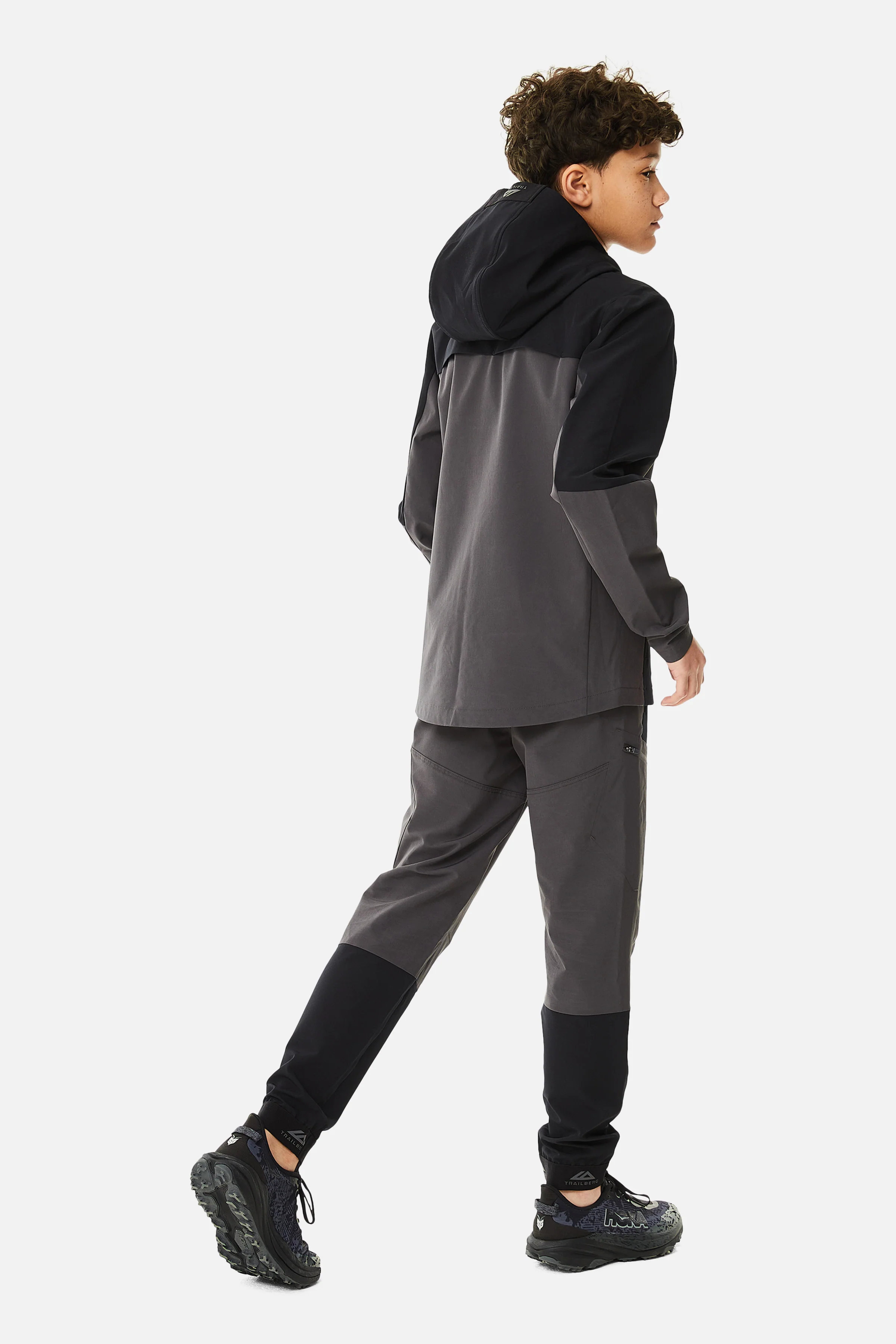Boys Elbrus Tracksuit - Black/Volcano Grey - Image 6
