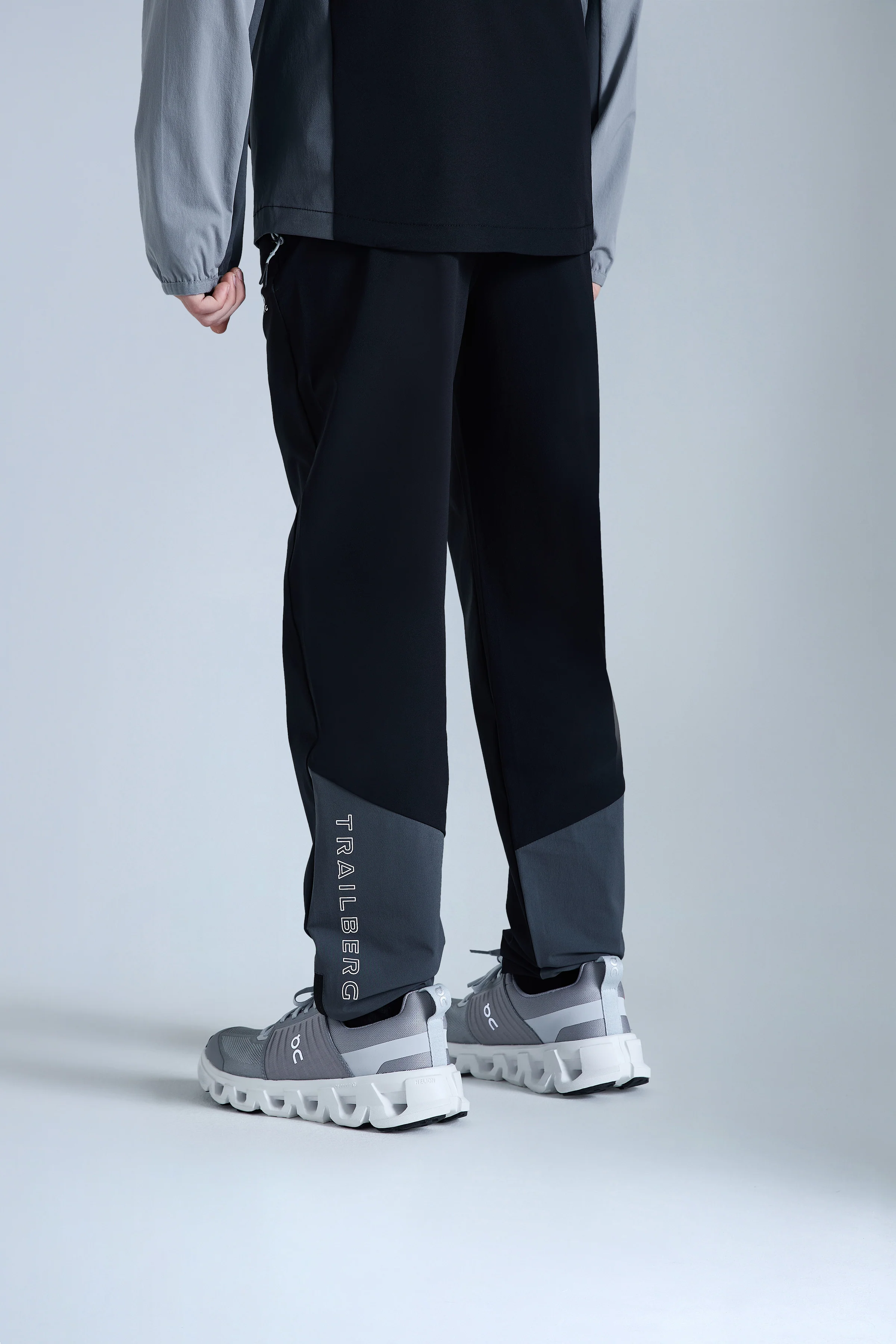 Boys Triathlon 2.0 Woven Pant - Black/Iron Grey - Image 3