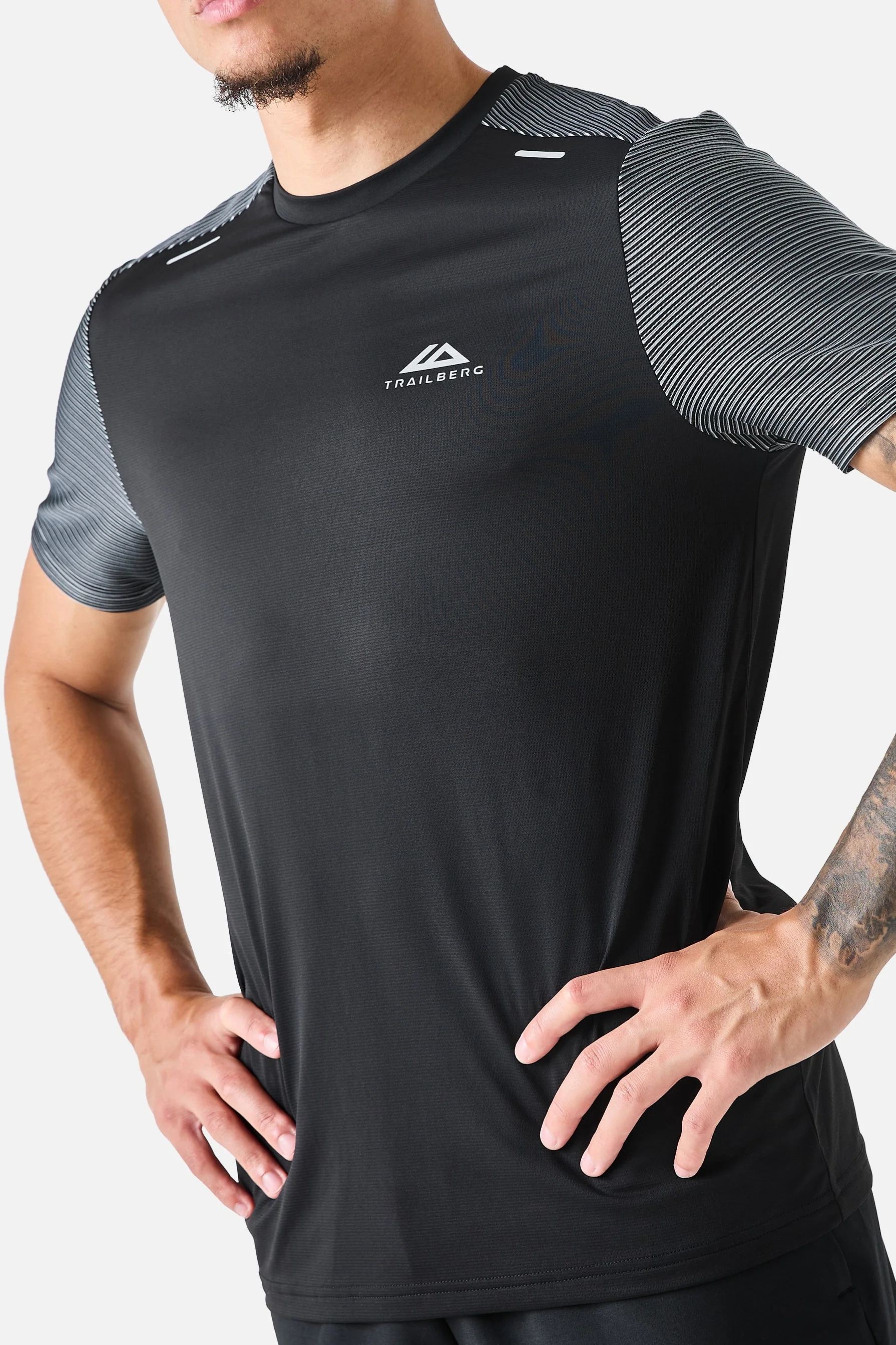 Equator Tee - Black