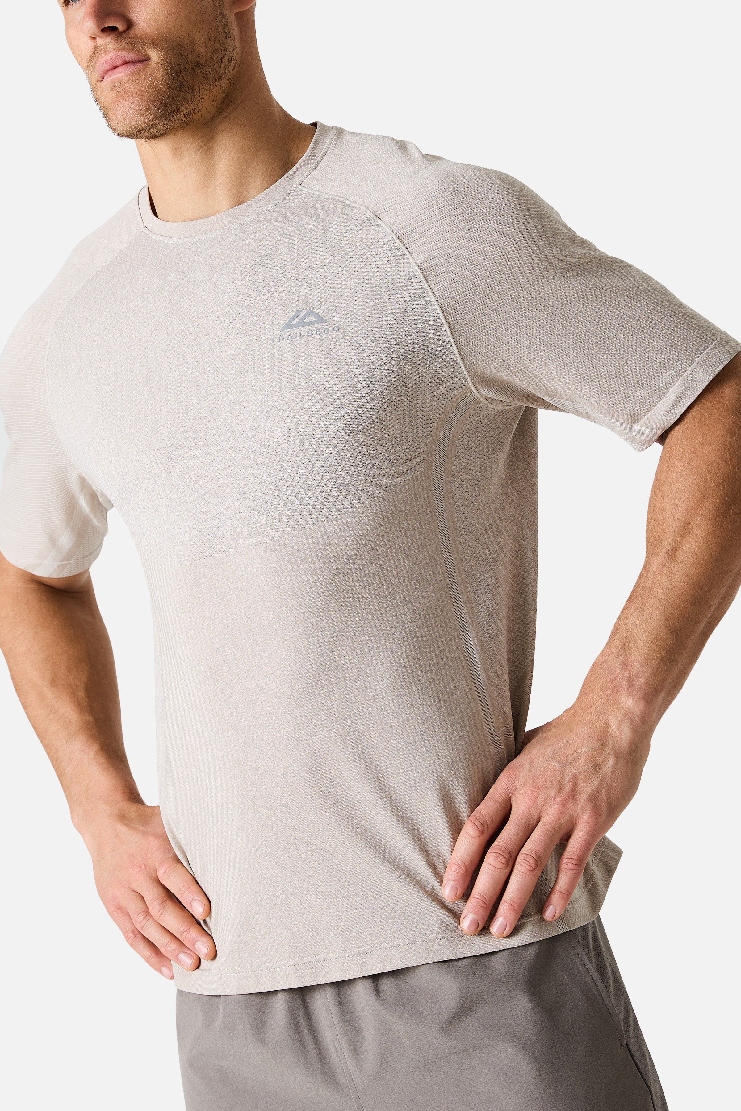 Fusion Seamless Essentials Twinset - Pebblestone/Frosted Ridge - Image 2