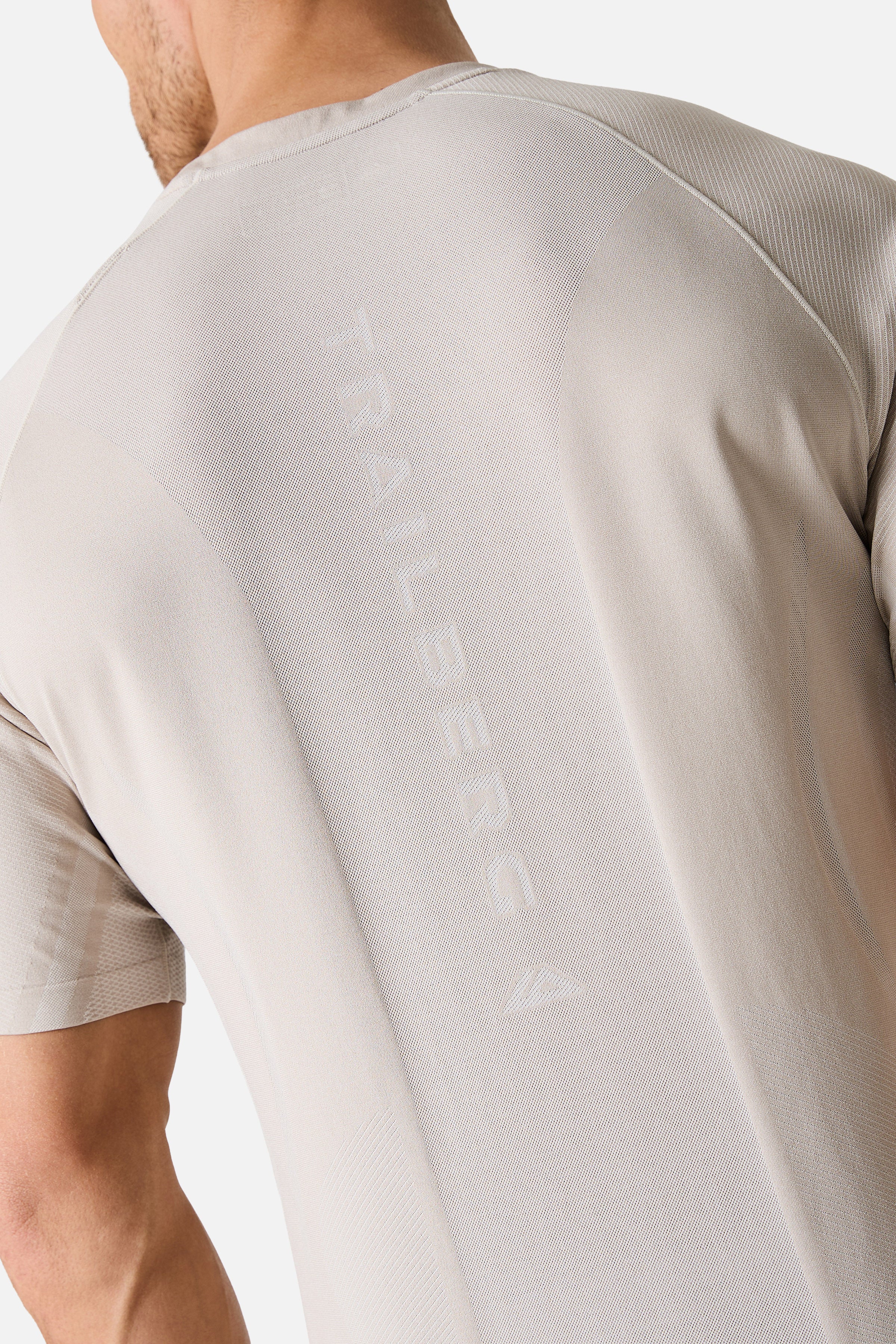 Fusion Seamless Essentials Twinset - Pebblestone/Frosted Ridge - Image 5