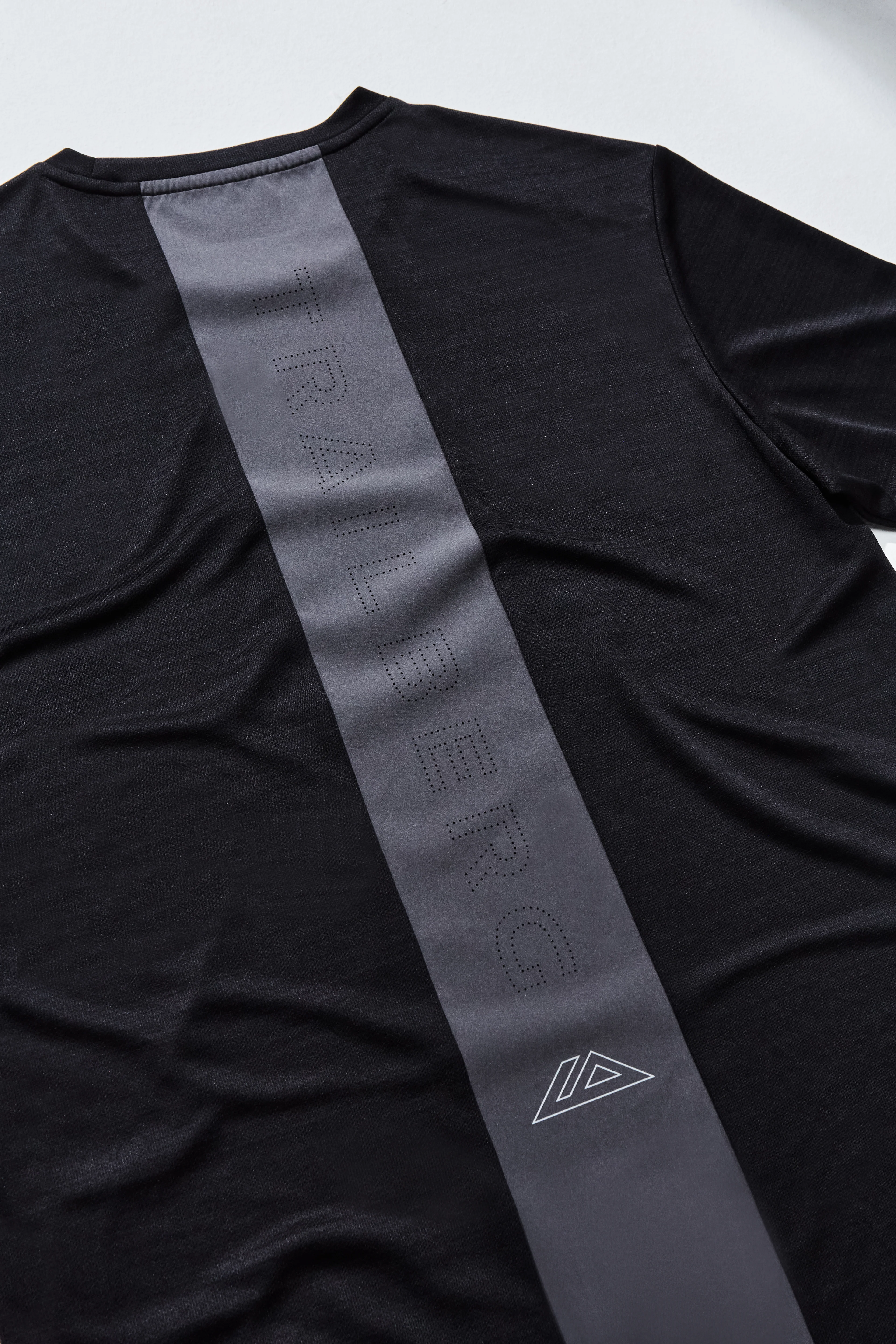 AW25 Cloud Tee - Black/Volcano Grey - Image 3