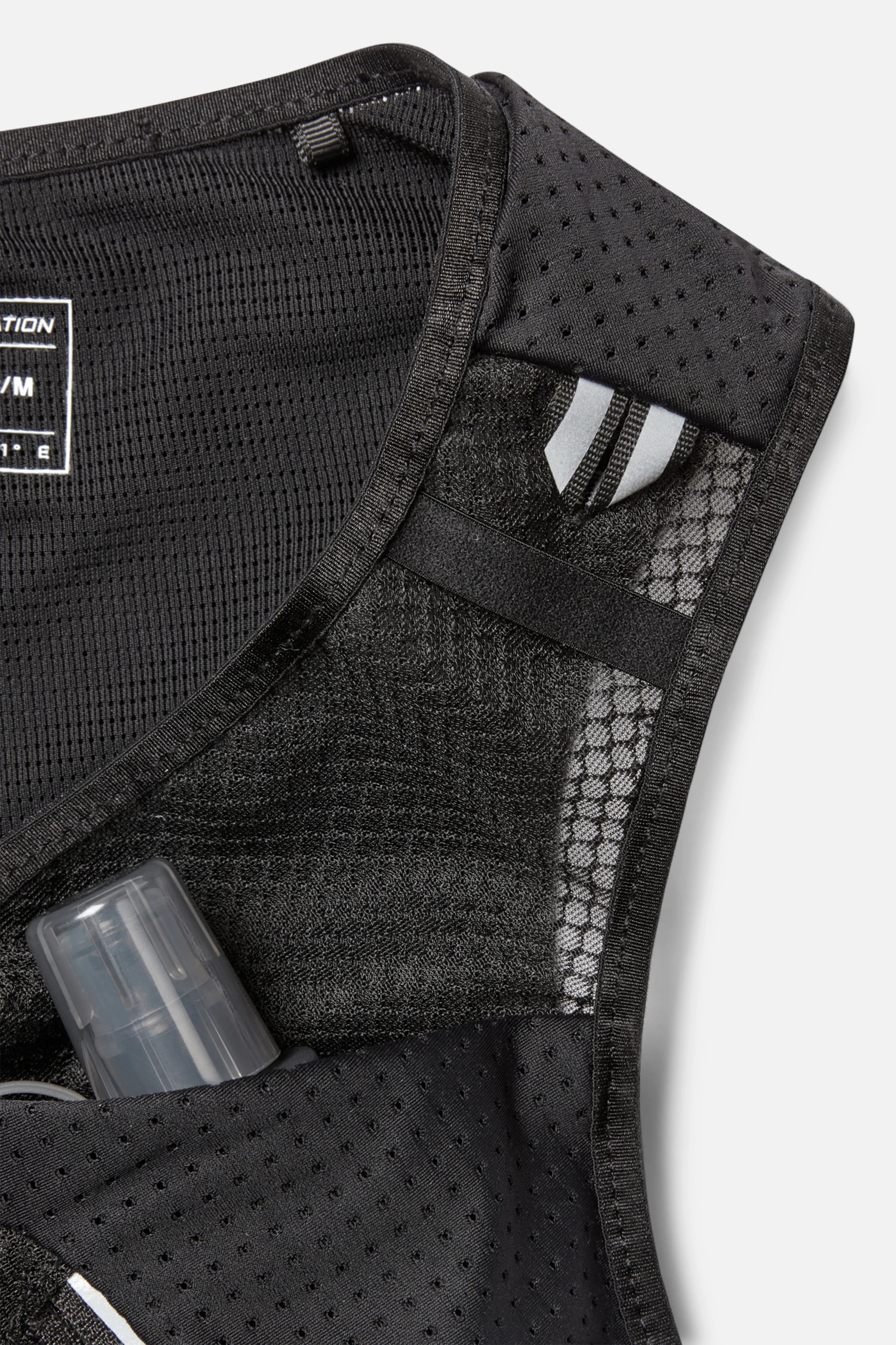 Traverse Hydration Vest - Black - Image 6