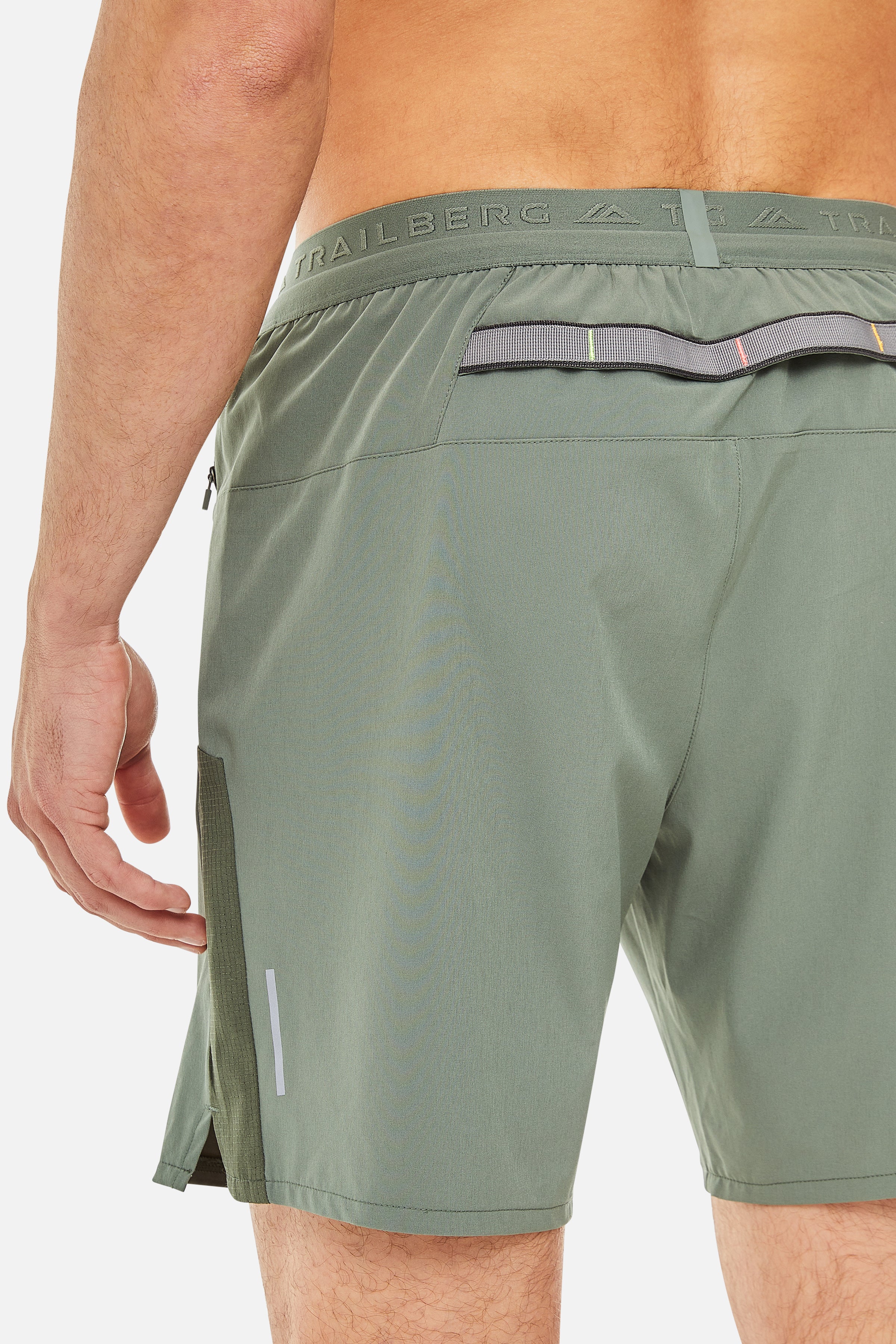 Triathlon SS25 Short - Pine Dust/Dark Fern - Image 6