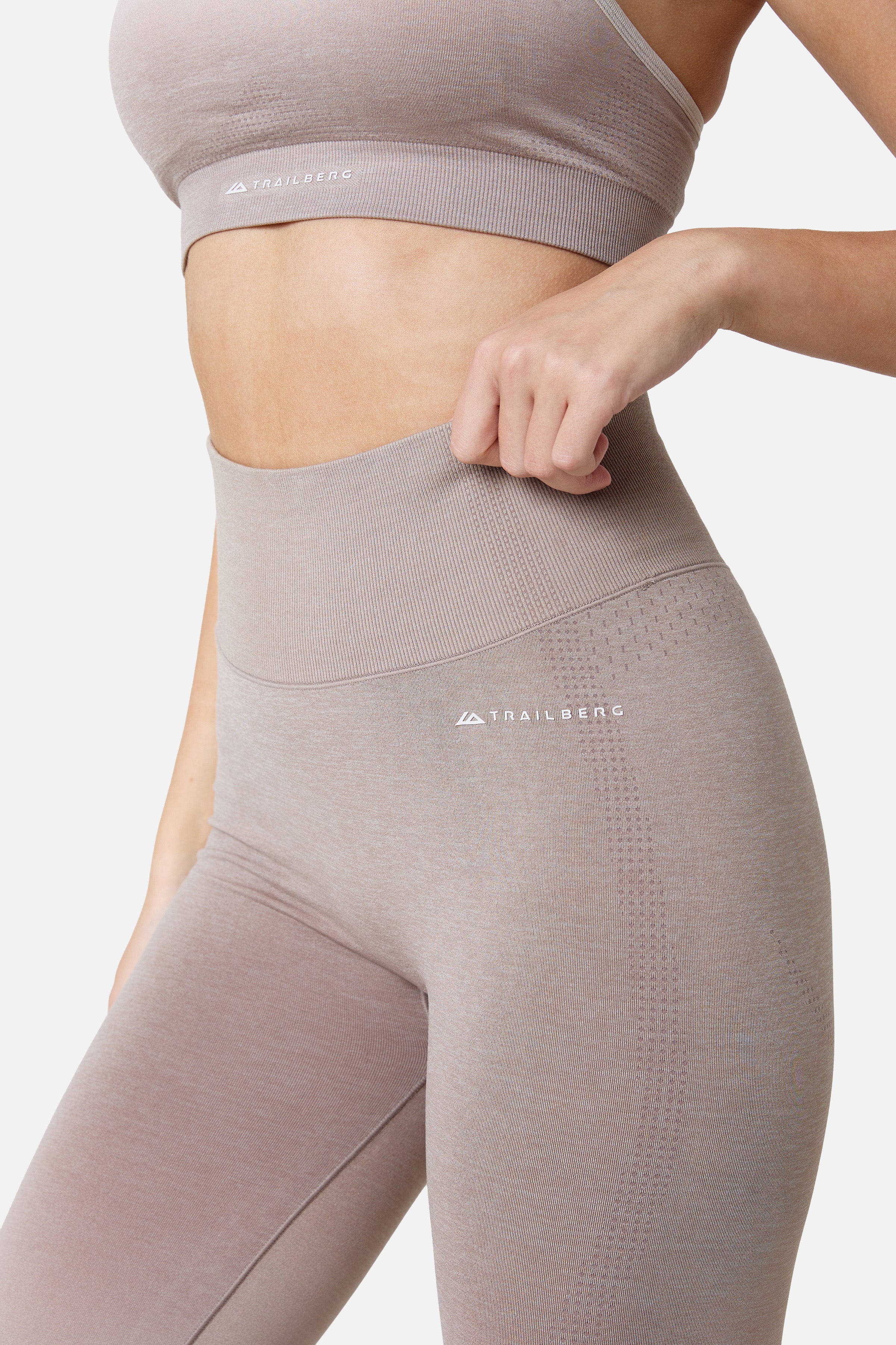 Womens Evocurve Seamless Legging - Pebble Stone / Pale Taupe / Frosted Ridge - Image 5